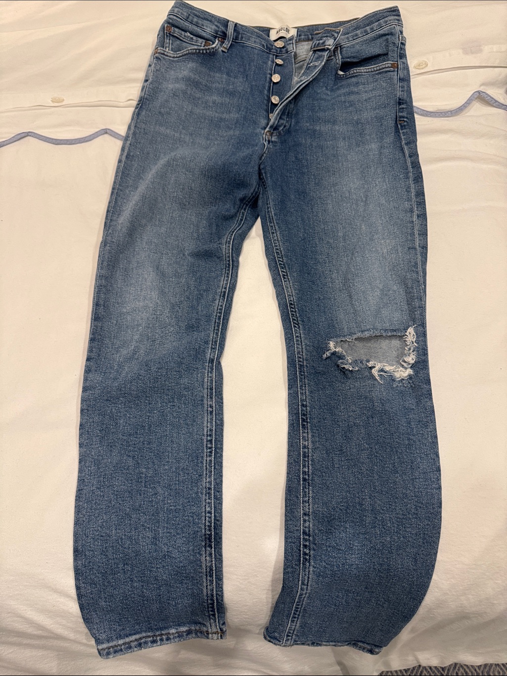 Agolde Women's Straight Leg Jeans In Medium Blue With Distressed Knee